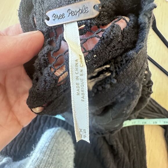 Free People Black Lace Stretchy Y2K Sweater Tunic Size XS 1538 - Picture 9 of 12